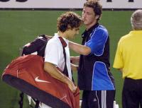 Фото: Imago. Роджер Федерер покидает корт после поражения от Марата Сафина в полуфинале АО-2005